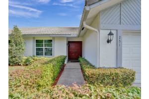 251 NW 92nd Ave, Coral Springs, FL 33071 Sold 05/17/24