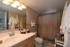 1407 NE 56th St 406, Fort Lauderdale, FL 33334 Sold 03/15/24