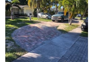 1660 NE 174th St, North Miami Beach, FL 33162 - MLS#F10421135