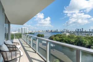 16385 Biscayne Blvd 1015, North Miami Beach, FL 33160 Sold 06/27/24