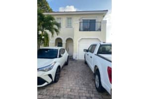 20731 SW 79th Pl, Cutler Bay, FL 33189 Sold 04/19/24