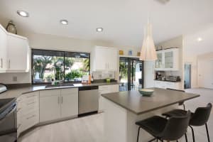 1051 NW 95th Ave, Plantation, FL 33322 Sold 04/30/24