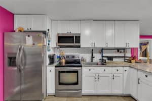 5907 S Farragut Dr, Hollywood, FL 33021 Sold 07/03/24