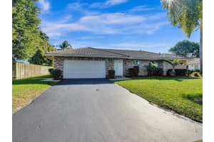 293 NW 91st Ave, Coral Springs, FL 33071 Sold 04/11/24