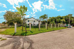 5610 Godfrey Rd, Parkland, FL 33067 Sold 10/29/24