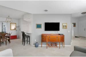 1900 Oceanwalk Ln 111, Lauderdale By The Sea, FL 33062 Sold 09/10/24