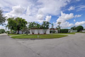 4911 BAYBERRY LN, Tamarac, FL 33319 Sold 03/27/24
