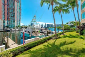 3330 NE 190th St TH13, Aventura, FL 33180 Sold 09/10/24
