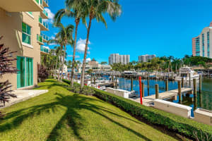 3330 NE 190th St TH13, Aventura, FL 33180 Sold 09/10/24