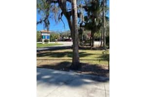 2002 S Parrott Ave., Okeechobee, FL 34974 Sold 10/23/25