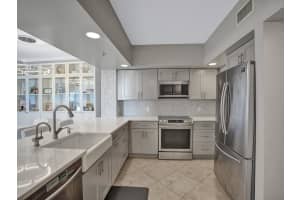110 N Federal Hwy 1210, Fort Lauderdale, FL 33301 Sold 03/12/24