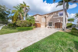 5017 SW 195th Ter, Miramar, FL 33029 Sold 05/17/24