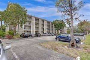 4850 NW 29th Ct 422, Lauderdale Lakes, FL 33313 Sold 03/20/24
