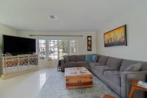 1040 NW 6th Ter, Boca Raton, FL 33486 Sold 04/25/24