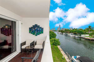 455 Paradise Isle Blvd 302, Hallandale Beach, FL 33009 Sold 05/23/24