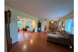 923 SW 51st Ave, Plantation, FL 33317 Sold 04/22/24