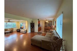 923 SW 51st Ave, Plantation, FL 33317 Sold 04/22/24