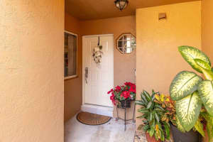 552 N University Dr, Plantation, FL 33324 Sold 04/05/24