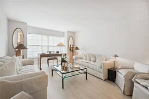 2220 NE 68th St 1003, Fort Lauderdale, FL 33308 Sold 06/12/24