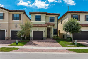 4806 NW 56th Court, Tamarac, FL 33319 Sold 04/03/24