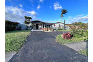 1717 NW 39th St, Oakland Park, FL 33309 Sold 05/09/24