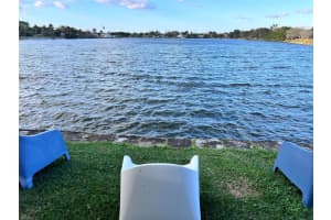 1717 NW 39th St, Oakland Park, FL 33309 Sold 05/09/24