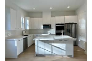 3558 Forest View Cir, Fort Lauderdale, FL 33312 Sold 05/31/24