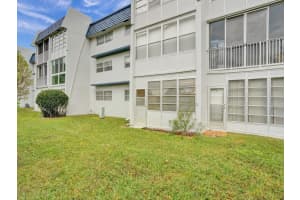 7847 Golf Cir Dr 105, Margate, FL 33063 Sold 04/01/24