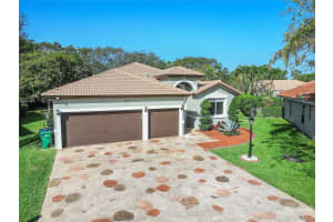 5765 NW 47th Ct, Coral Springs, FL 33067, Sold 04/10/24