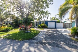 2000 NW 39th St, Oakland Park, FL 33309 Sold 04/30/24