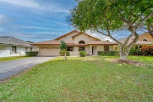 9672 Ridgecrest Ct, Davie, FL 33328, Sold 04/01/24