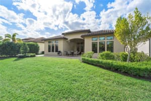 9030 Parkland Bay Dr, Parkland, FL 33076 Sold 03/19/24