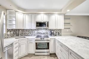 630 Tennis Club Dr 108, Fort Lauderdale, FL 33311 Sold 05/09/24
