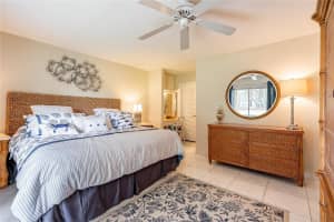 211 S Hollybrook Dr APT 104, Pembroke Pines, FL 33025, Sold 04/12/24