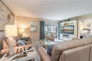 211 S Hollybrook Dr APT 104, Pembroke Pines, FL 33025, Sold 04/12/24