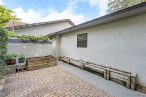 5290 Gate Lake Rd 5290, Tamarac, FL 33319 Sold 03/13/24