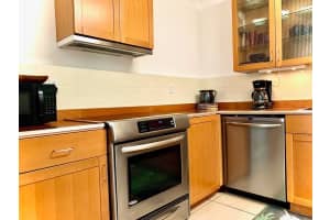 200 178th Dr 703, Sunny Isles Beach, FL 33160 Sold 12/20/24