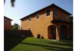 15661 SW 29th Ter, Miami, FL 33185 Sold 05/10/24