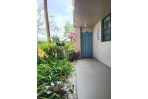 900 COLONY POINT CR 101, Pembroke Pines, FL 33026 Sold 04/18/24