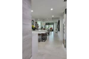 900 COLONY POINT CR 101, Pembroke Pines, FL 33026 Sold 04/18/24