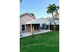 9050 N Lake Park Cir, Davie, FL 33328 Sold 06/12/24