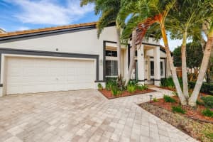 10702 SW 14th Place, Davie, FL 33324 Sold 04/25/24
