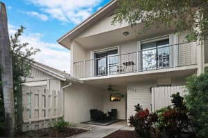 2177 Nova Village Dr, Davie, FL 33317 Sold 05/09/24