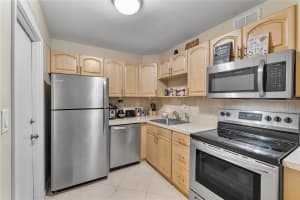 12 NE 19th Ct 217A, Wilton Manors, FL 33305 Sold 04/04/24