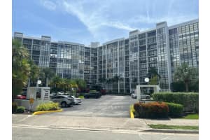 1000 Parkview Dr 102, Hallandale Beach, FL 33009 Sold 07/10/24