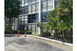 1000 Parkview Dr 102, Hallandale Beach, FL 33009 Sold 07/10/24