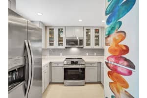 103 Royal Park Dr 2F, Oakland Park, FL 33309 Sold 07/31/24
