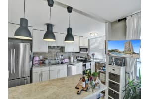 18041 Biscayne Blvd 1805-4, Aventura, FL 33160 Sold 12/03/24