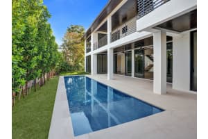 7 Gatehouse Rd, Sea Ranch Lakes, FL 33308 Sold 11/20/24