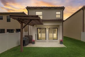 5313 NW 50th Ter, Tamarac, FL 33319 Sold 05/07/24